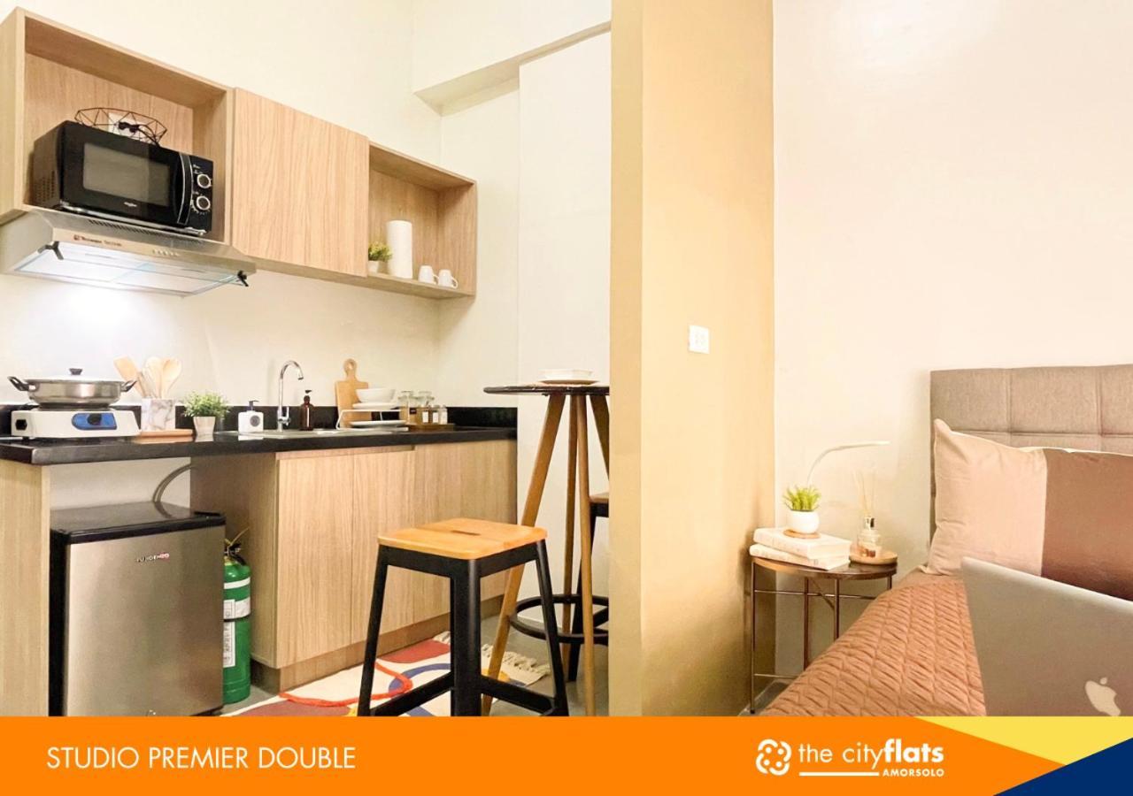 The City Flats Amorsolo Makati City Exterior foto