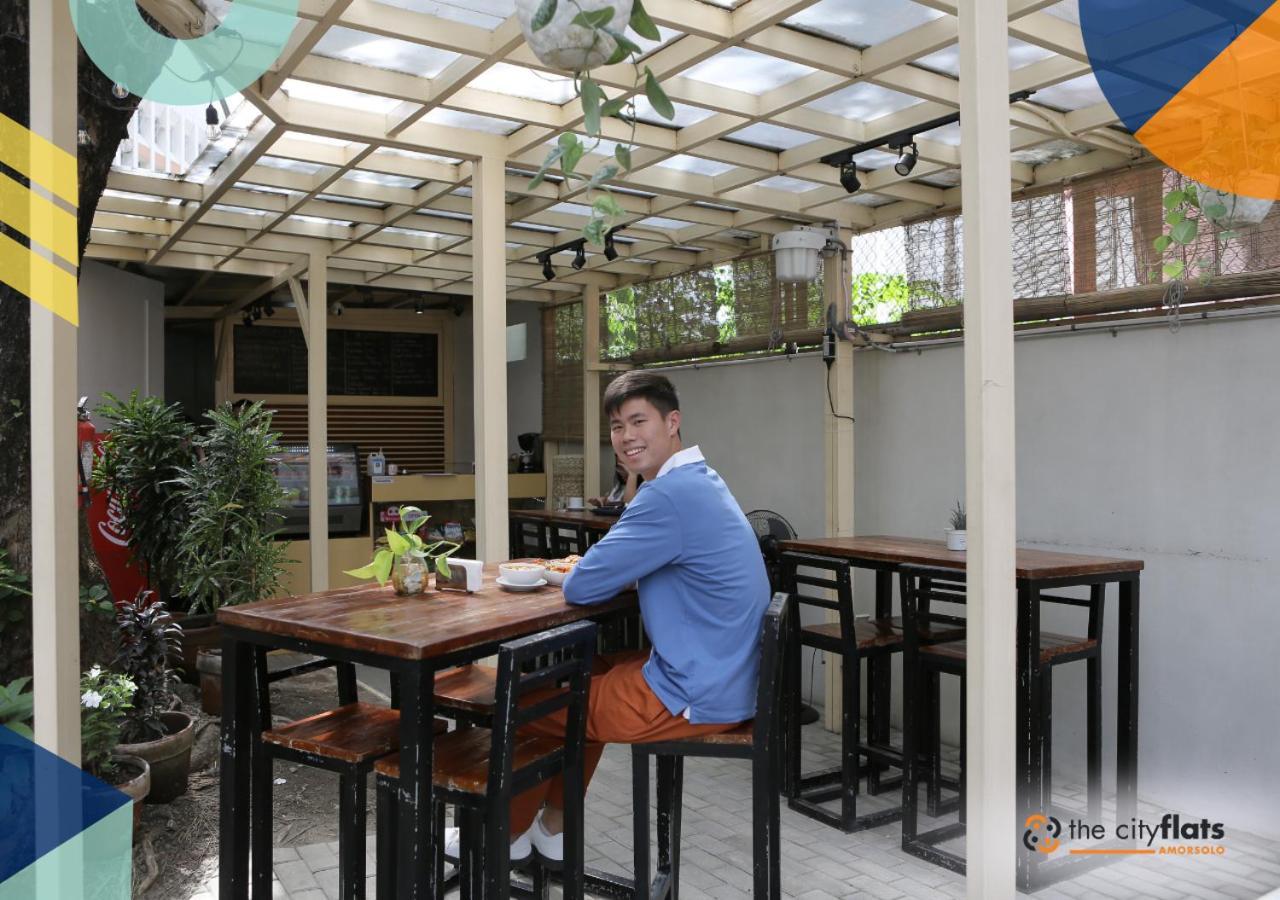 The City Flats Amorsolo Makati City Exterior foto